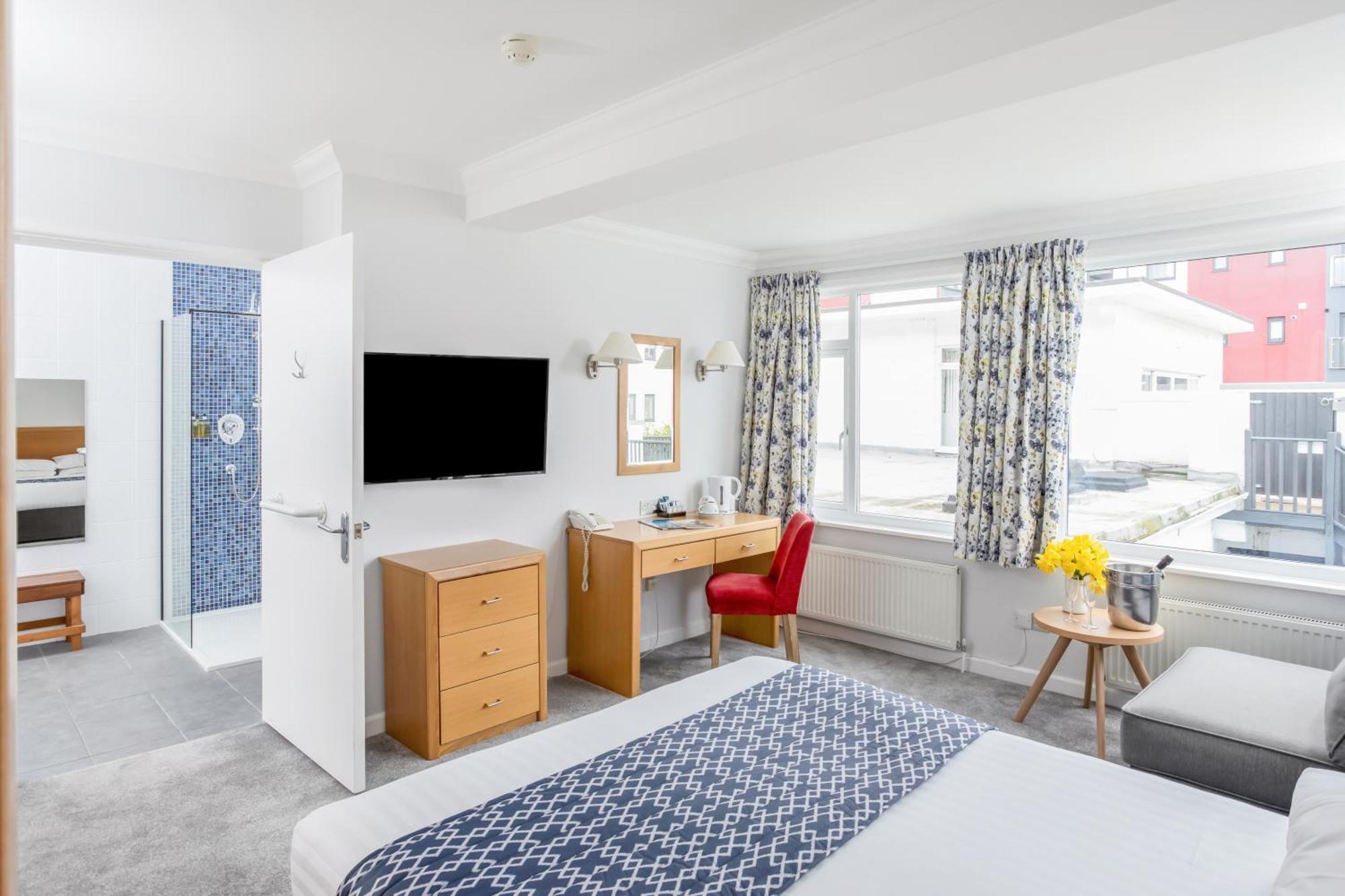 The Kilbirnie Hotel New Quay Exterior foto